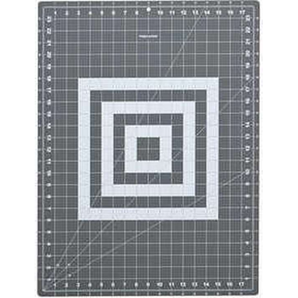 Snijmat. A2. afm 45x60 cm. 1 stuk Snijmat. A2. afm 45x60 cm. 1 stuk