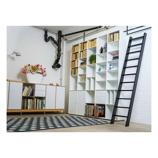 Houten Molenaarstrap | zwart eiken - 18 treden (342 cm) Houten Molenaarstrap | zwart eiken - 18 treden (342 cm)