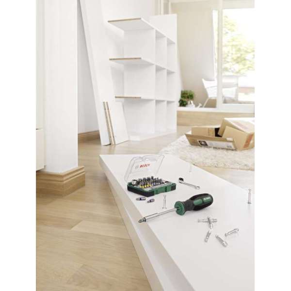 Bosch X-line bitset- en ratelset 27 delig + handschroevendraaier Bosch X-line bitset- en ratelset 27 delig + handschroevendraaier