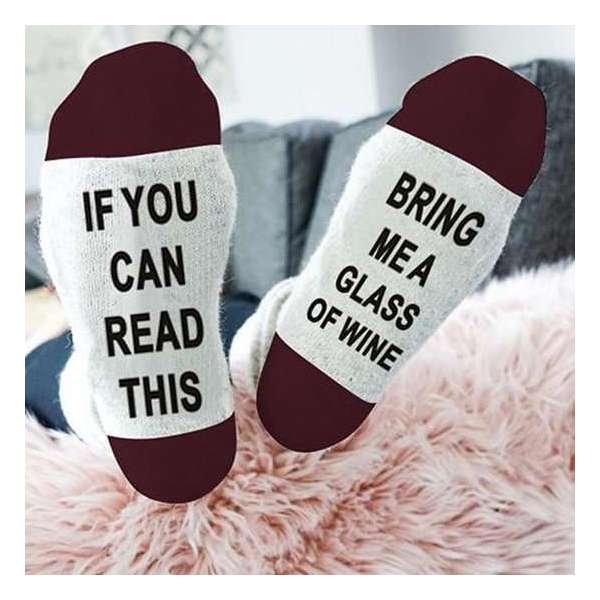 Grappige sokken If you can read this bring me a glass of wine Grappige sokken If you can read this bring me a glass of wine