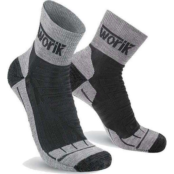 2-Pack Worik Stevige Ademende en Koele Sokken MTHS - Grijs - Unisex - Maat 41-43 2-Pack Worik Stevige Ademende en Koele Sokken MTHS - Grijs - Unisex - Maat 41-43