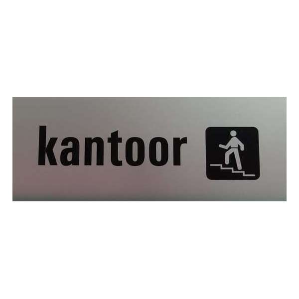 Aluminium deurbordje tekst: kantoor en trap omhoog. Kantoor boven | 5 jaar garantie | Zelfklevend | 130x50x0,5 mm Aluminium deurbordje tekst: kantoor en trap omhoog. Kantoor boven | 5 jaar garantie | Zelfklevend | 130x50x0,5 mm