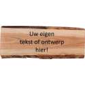 Van hout gemaakte naambord voordeur gepersonaliseerd met eigen tekst en of afbeelding - Boomschors douglas hout - 19x50cm