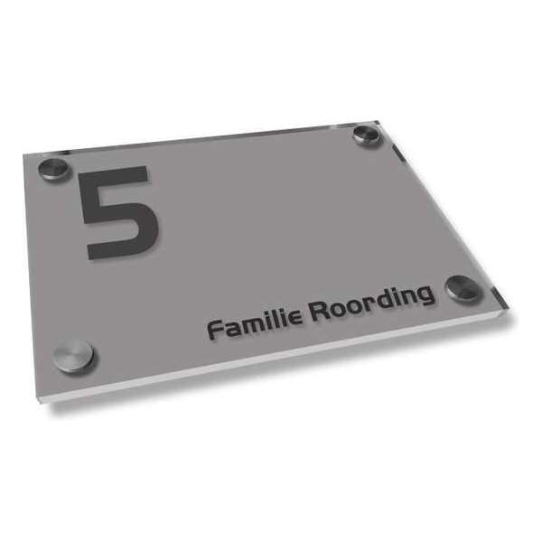 Naambordje voordeur een glashelder naambord zilver, 30x20cm Naambordje voordeur een glashelder naambord zilver, 30x20cm