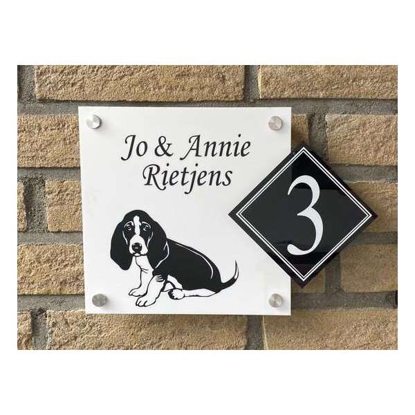 Naambordje voordeur Basset Naambordje voordeur Basset