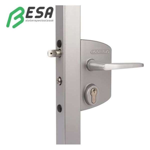 Locinox poortslot 60/30 LAKQ 4040 U2 vierkantprofiel 40-60 zilver Locinox poortslot 60/30 LAKQ 4040 U2 vierkantprofiel 40-60 zilver