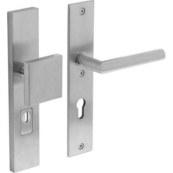 Intersteel Veiligheidsbeslag SKG*** met kerntrekbeveiliging profielcilindergat 72 mm voordeurbeslag rechthoekig rvs geborsteld Intersteel Veiligheidsbeslag SKG*** met kerntrekbeveiliging profielcilindergat 72 mm voordeurbeslag rechthoekig rvs geborsteld