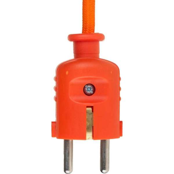 Oranje gekleurde stekker met randaarde (NL) Oranje gekleurde stekker met randaarde (NL)