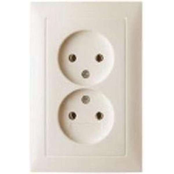 Berker S.1 Wandcontactdoos Inbouw Dubbel In Blister Creme Berker S.1 Wandcontactdoos Inbouw Dubbel In Blister Creme