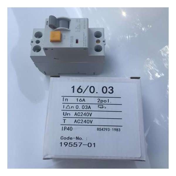 Aardlekschakelaar. 2 polig. 16Amp. 30 mA. Breedte 36 mm. Geschikt voor montage op din rail. Aardlekschakelaar. 2 polig. 16Amp. 30 mA. Breedte 36 mm. Geschikt voor montage op din rail.