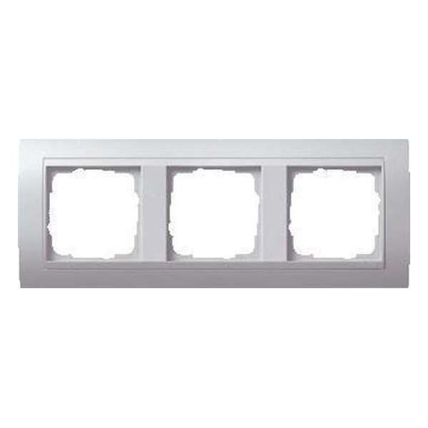 Gira Contactdoos inbouw 21336 Gira Contactdoos inbouw 21336