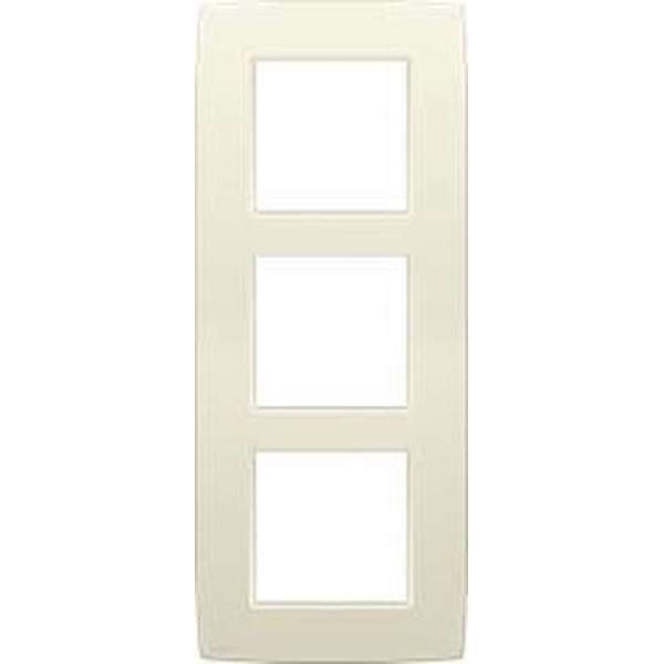Doos van 25x Drievoudige afdekplaat met 60 mm verticale centerafstand Original cream Doos van 25x Drievoudige afdekplaat met 60 mm verticale centerafstand Original cream