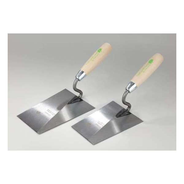 HAROMAC NatureLine NatureLine troffel, S-hals, 180mm, gehard staal, handgreep naturel hout HAROMAC NatureLine NatureLine troffel, S-hals, 180mm, gehard staal, handgreep naturel hout