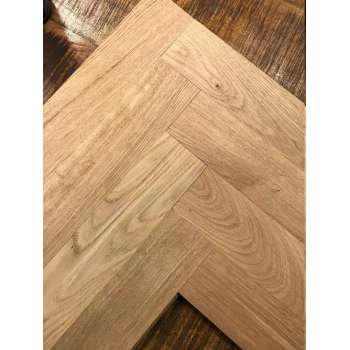 Massieve eiken visgraat parket 16mm  natuur sortering (prijs per pak 1.11m2)
