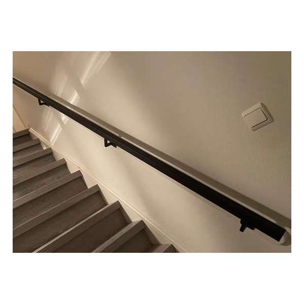 90cm. industriële trapleuning koker 40X40mm. gemaakt van degelijk staal. 2mm. dik 90cm. industriële trapleuning koker 40X40mm. gemaakt van degelijk staal. 2mm. dik