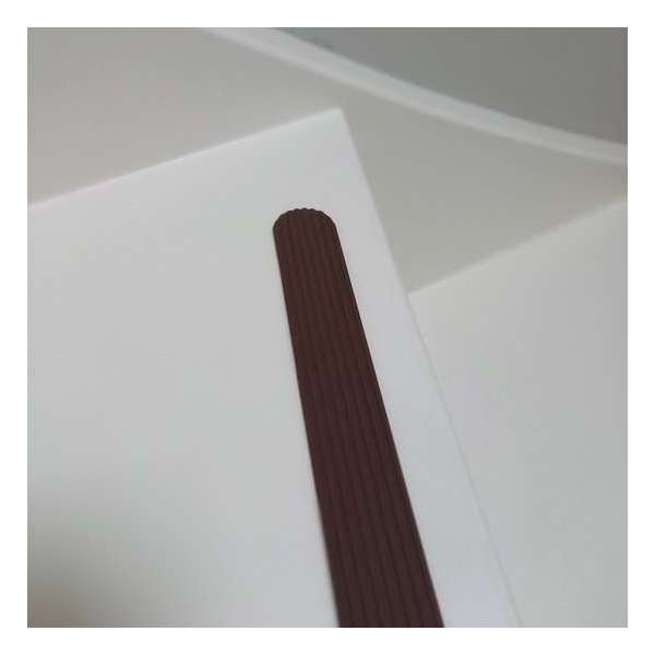 Antislip traptape met ronde uiteinden BRUIN- 3 strips van 28 mm breed x 95 cm lang Antislip traptape met ronde uiteinden BRUIN- 3 strips van 28 mm breed x 95 cm lang