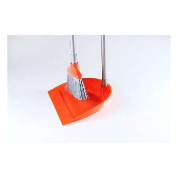 Stofblik en veger set met steel Stofblik en veger set met steel