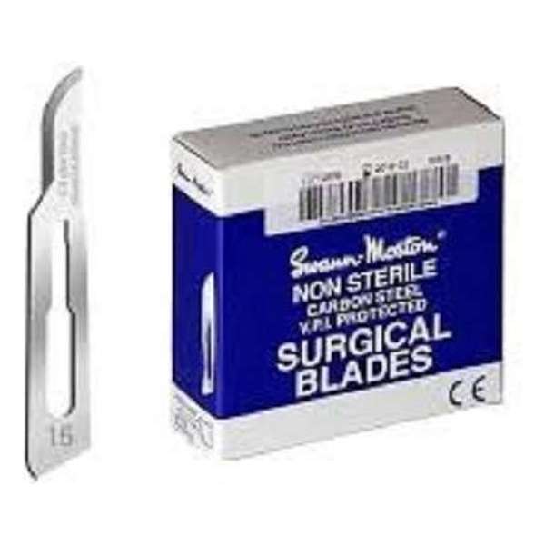 Mesjes Swann Morton - Nr. 15 - Niet steriel - scalpel / bistouri mesjes Mesjes Swann Morton - Nr. 15 - Niet steriel - scalpel / bistouri mesjes